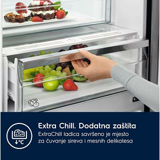 ugradbeni-hladnjak-electrolux-enc8mc18s-73244-01090579_74372.jpg