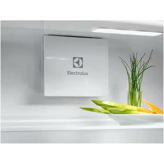 ugradbeni-hladnjak-electrolux-erd6de18s1-44546-01090682_78987.jpg